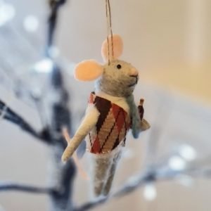 A felt mouse to hang on the Christmas tree. This smart little mouse is holding a bottle and wearing a chequered waistcoat and blue tie