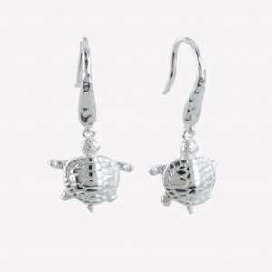 A lovely pair of sterling silver earrings with a turtle design on a drop hook.