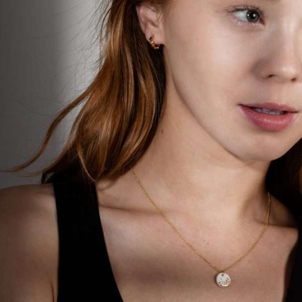 Porcelain White Ivy Gold Necklace
