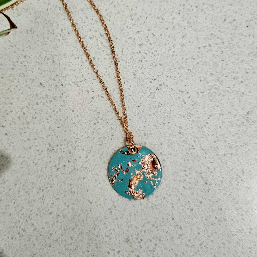 Copper Glow Disc Necklace - Image 3