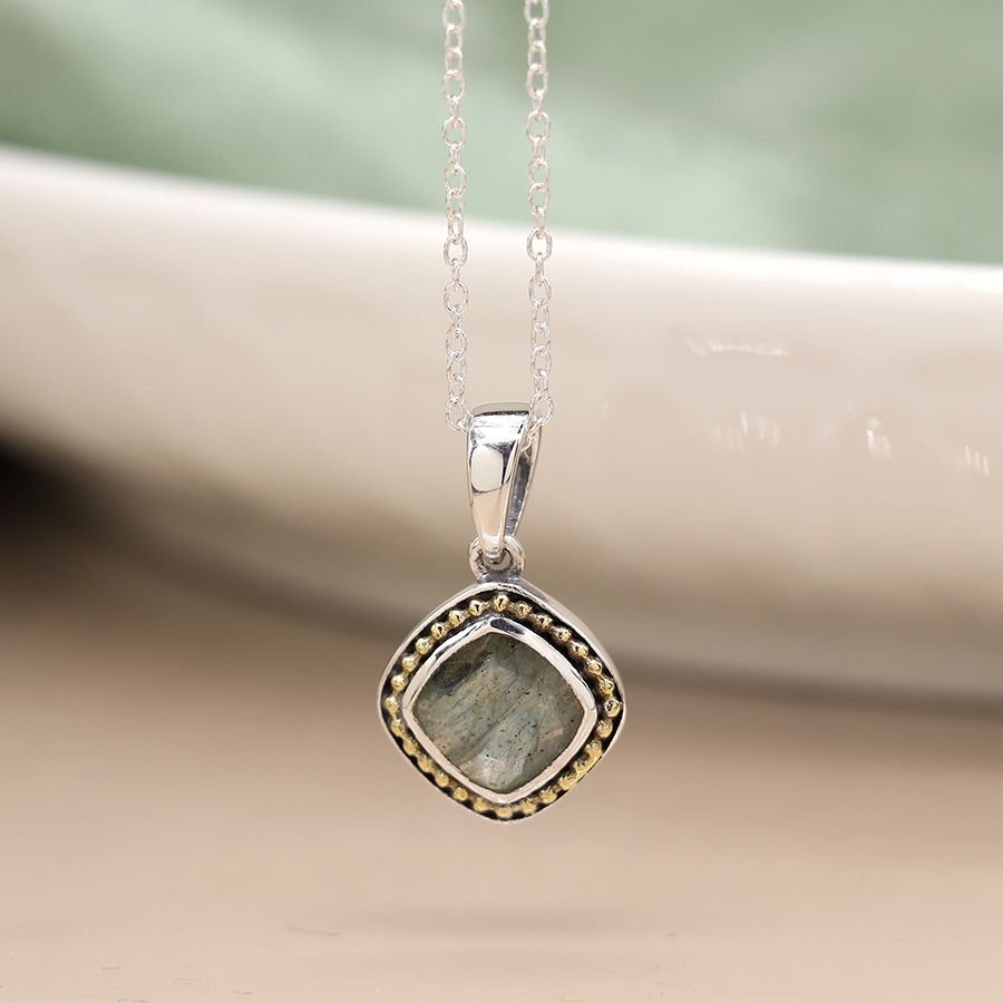 Sterling Silver Labradorite Necklace