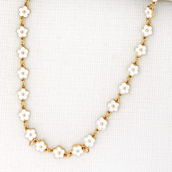 Short Daisy Necklace