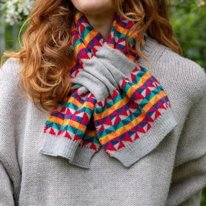Geometric Pull Through Scarf