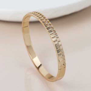 Scallop Embossed Bangle