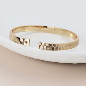 Alternative view of Scallop Embossed Bangle